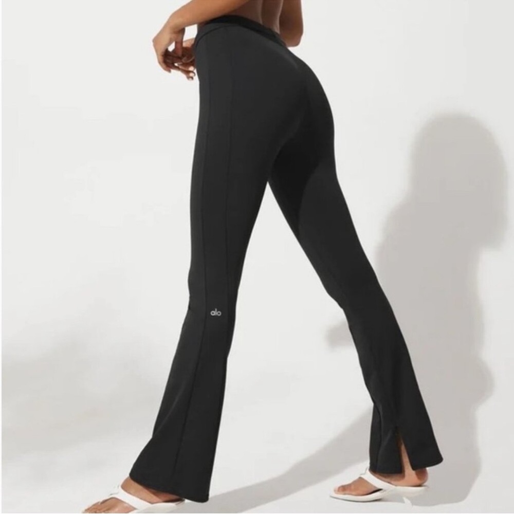 ALO High Waist Zip It Flair EUC Black - Picture 2 of 16